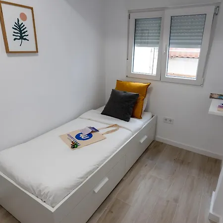 Dorm4you Patraix * Valencia
